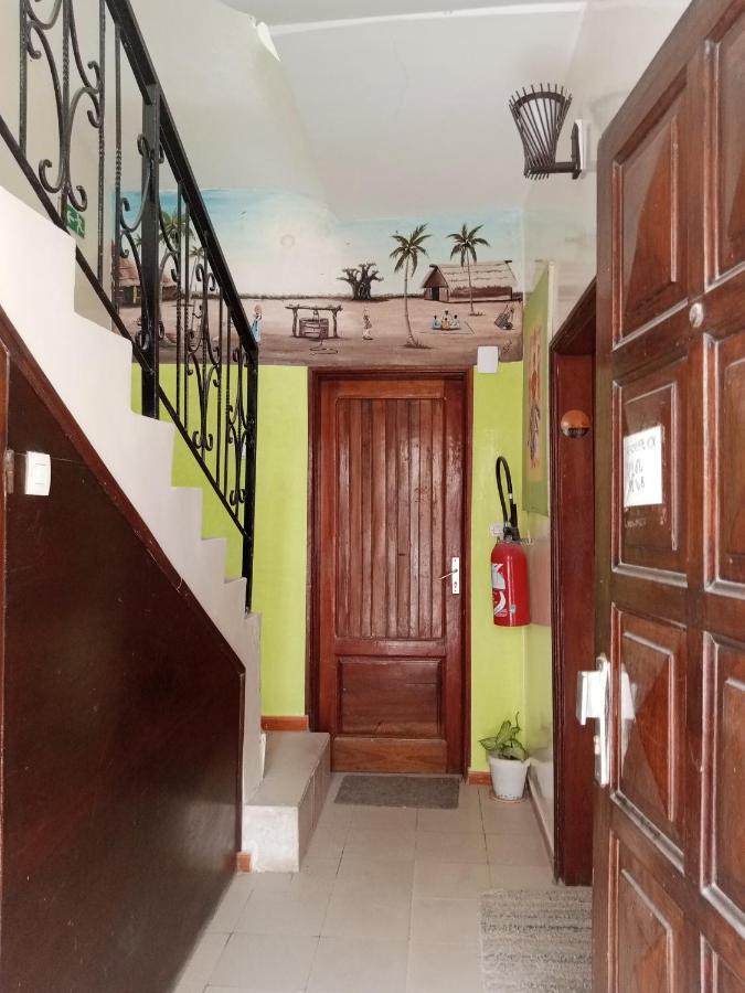 Kakatar Family Residence , Yoff ダカール エクステリア 写真