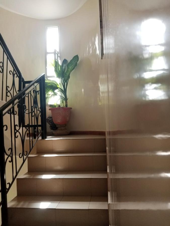 Kakatar Family Residence , Yoff ダカール エクステリア 写真