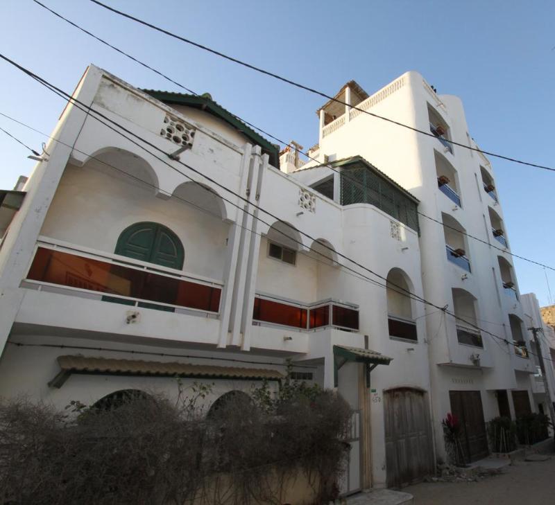 Kakatar Family Residence , Yoff ダカール エクステリア 写真