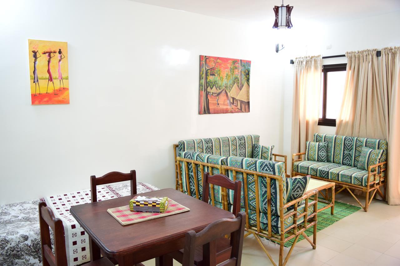 Kakatar Family Residence , Yoff ダカール エクステリア 写真